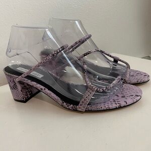 ⭐️ Chelsea & Violet lavender snake pattern heels